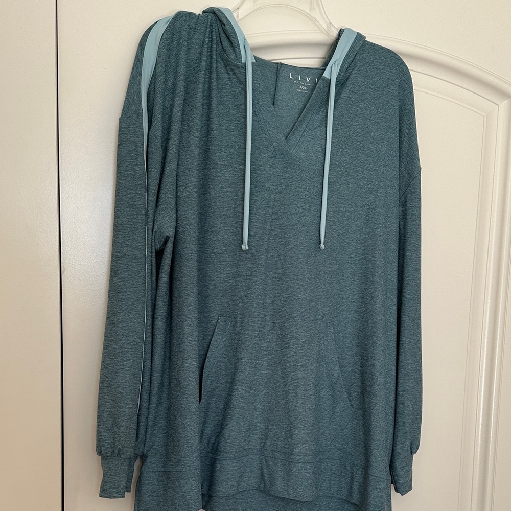 LIVI Active Lane Bryant Teal Hoodie with Drawstrings, NWT size 18/20
